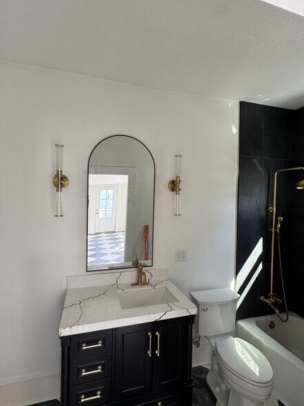 More Photos Of 114-118 Live Oak St st, New Smyrna Beach Apartments For Lease