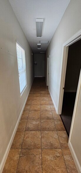 More Photos Of 465 Summerhaven Dr, DeBary Office For Lease