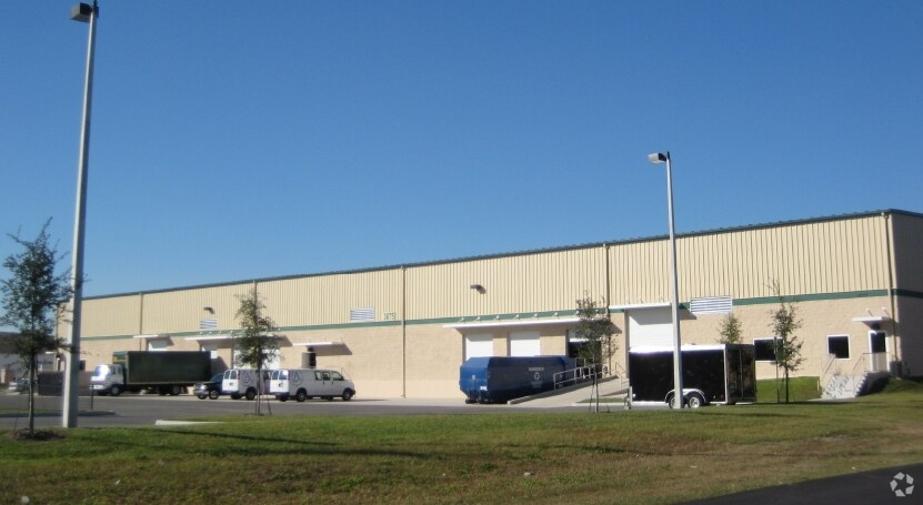 More Photos Of 3875 Mercy Star Ct, Orlando Warehouse For Lease