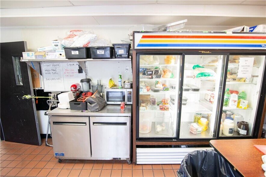 More Photos Of 371-373 Smith St, Providence Storefront For Sale