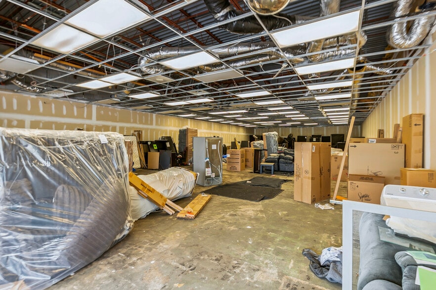 More Photos Of 1247 Burkemont Ave, Morganton Unknown For Lease