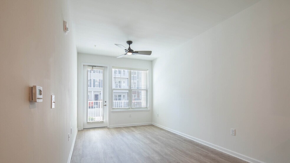 More Photos Of 5401 Commonwealth Centre Pky, Midlothian Apartments For Sale