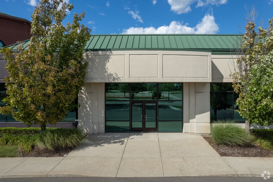 More Photos Of 5600 Crooks Rd, Troy Office For Sale