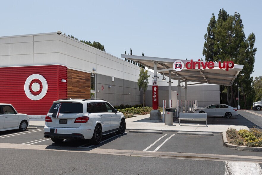 More Photos Of 17506-17570 Yorba Linda Blvd, Yorba Linda Storefront For Lease