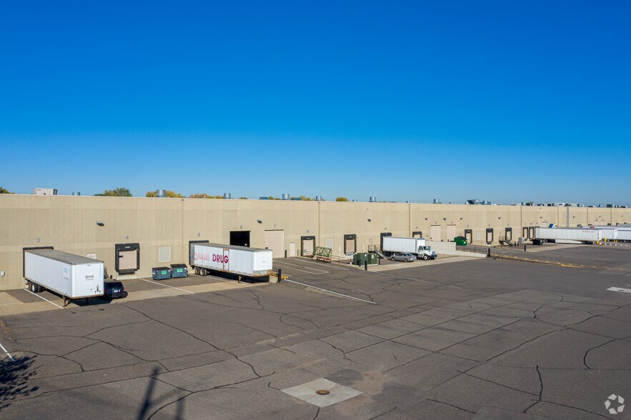 More Photos Of 8400 89th Ave N, Brooklyn Park Warehouse For Lease