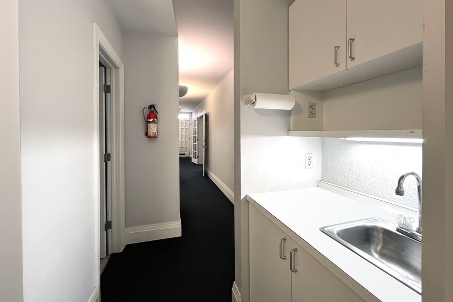 More Photos Of 818 E 19th Ave, Denver Office For Sale