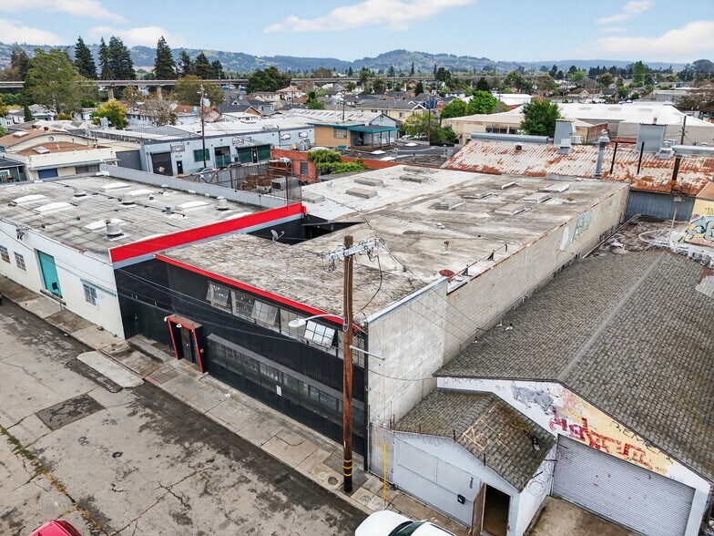 More Photos Of 760 Stone St, Oakland Industrial For Lease