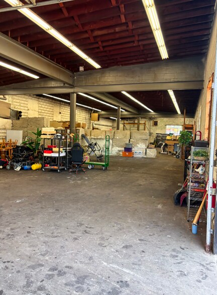 More Photos Of 535 E Dixie Dr, Dayton Warehouse For Lease
