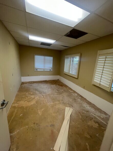 More Photos Of 7491 Ulmerton Rd, Largo Medical For Lease