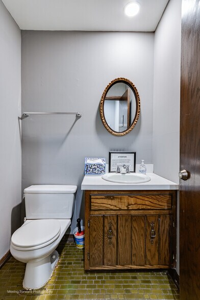 More Photos Of 2535 Bernice Rd, Lansing Warehouse For Sale