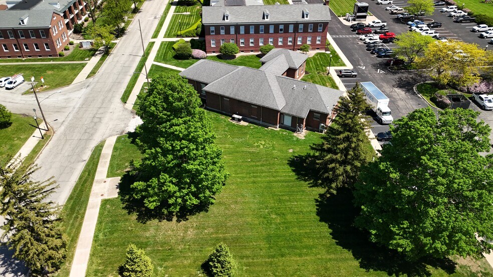 More Photos Of 5635 Lawton East Drive loop, Indianapolis Restaurant For Sale