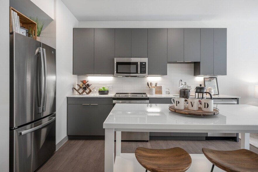 More Photos Of 125 Clifford St, Providence Apartments For Lease