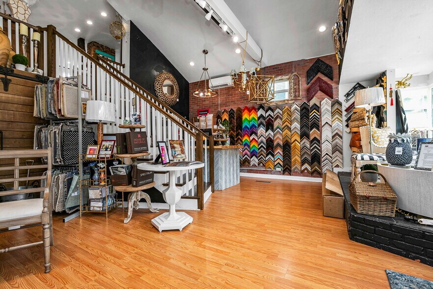 More Photos Of 44 North St, Hingham Storefront For Lease