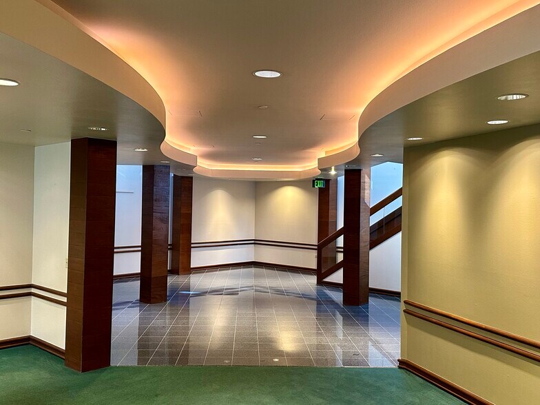 More Photos Of 25548 Genesee Trail Rd, Golden Office For Lease