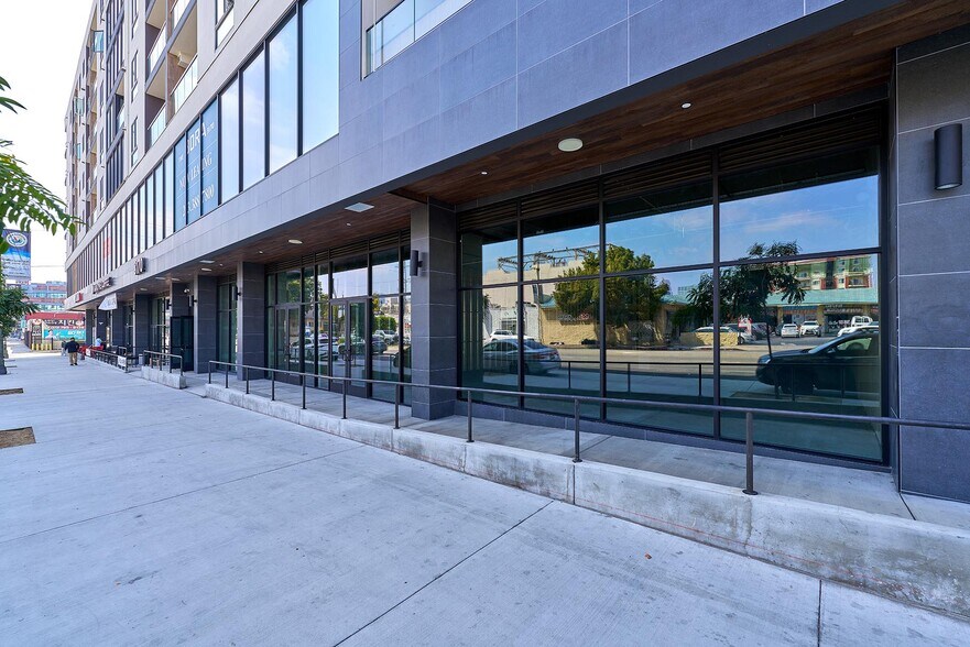 More Photos Of 3170 W Olympic Blvd, Los Angeles Apartments For Lease