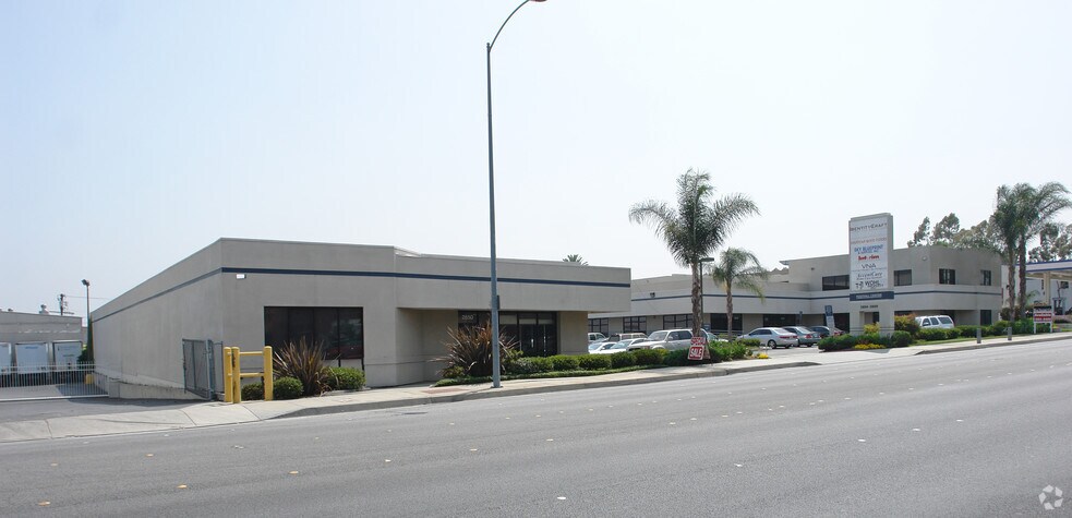 Primary Photo Of 2840-2850 E Foothill Blvd, Pasadena Office For Lease