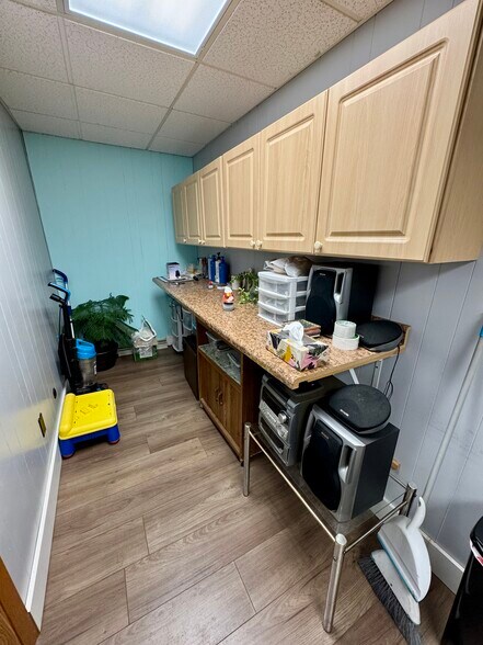 More Photos Of 701 N Teal Lake Ave, Negaunee Office For Sale