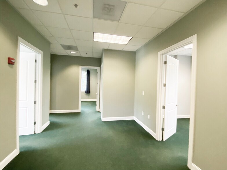 More Photos Of 1124 Park West Blvd, Mount Pleasant Office For Lease
