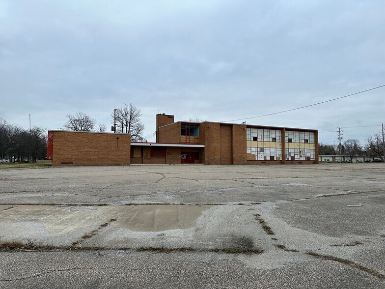 More Photos Of 1123 N Sherman St, Bay City Schools For Lease