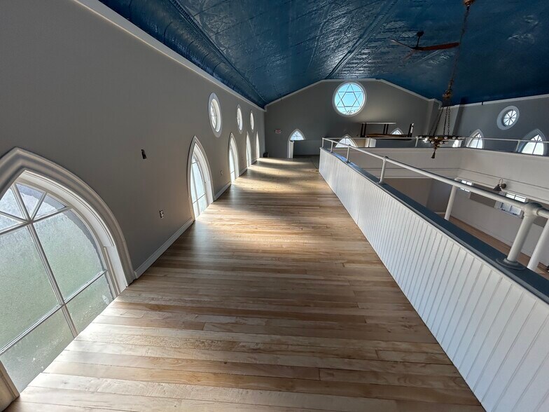 More Photos Of 168 Archibald St, Burlington Storefront Retail Office For Lease