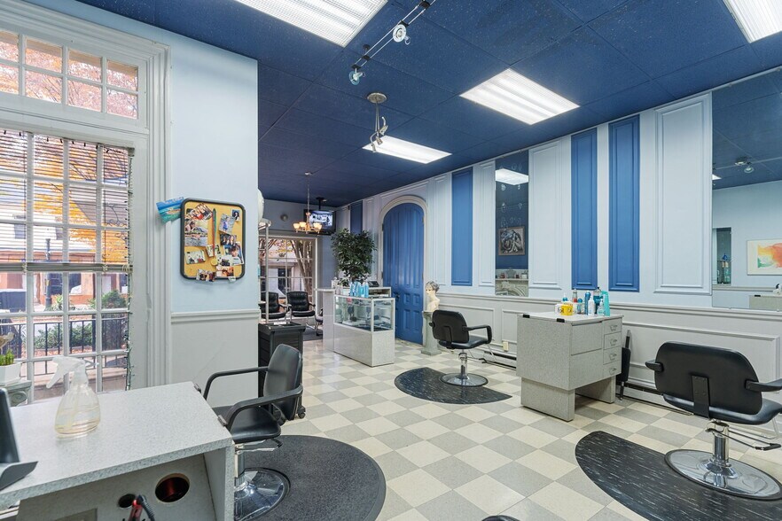 More Photos Of 962 W Hamilton St, Allentown Storefront Retail Residential For Lease