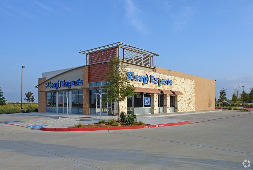 Primary Photo Of 3040 Ranch Trl, Irving Freestanding For Lease
