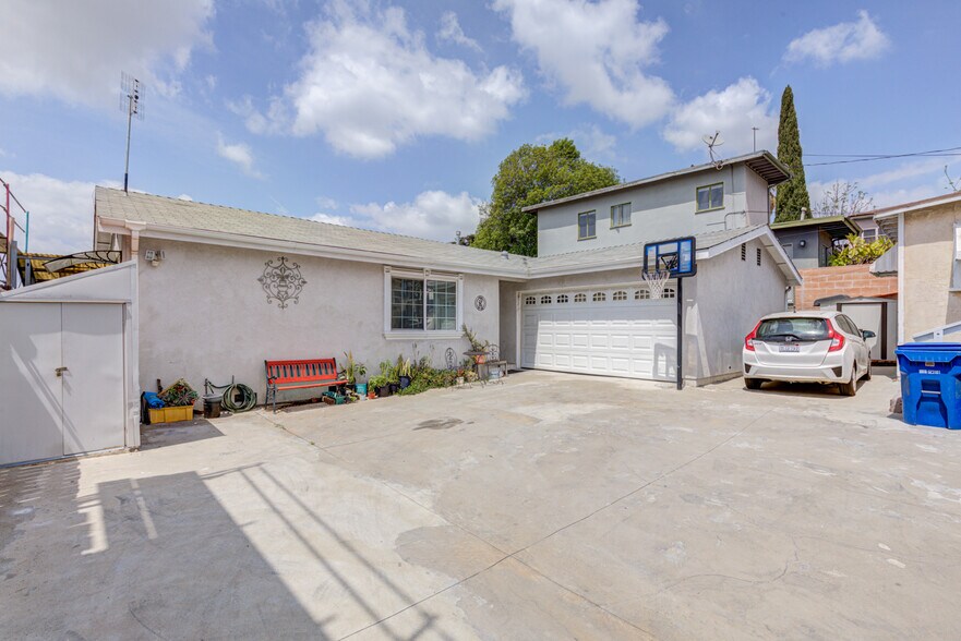 More Photos Of 921 Manzanita St, Los Angeles Apartments For Sale