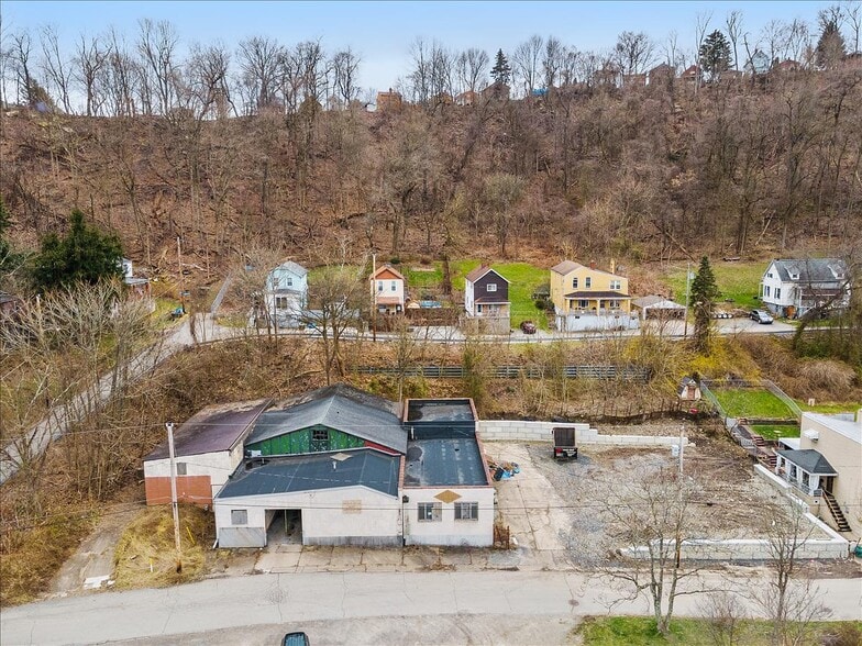 More Photos Of 84 Dawn Ave, Pittsburgh Warehouse For Lease