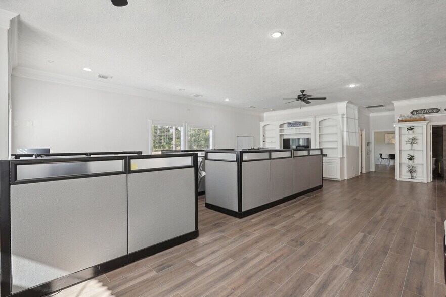 More Photos Of 3610 Otto Rd, Spring Specialty For Sale