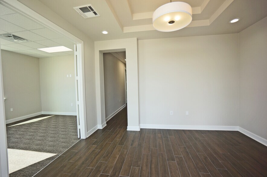 More Photos Of 23410 Grand Reserve Dr, Katy Office For Sale
