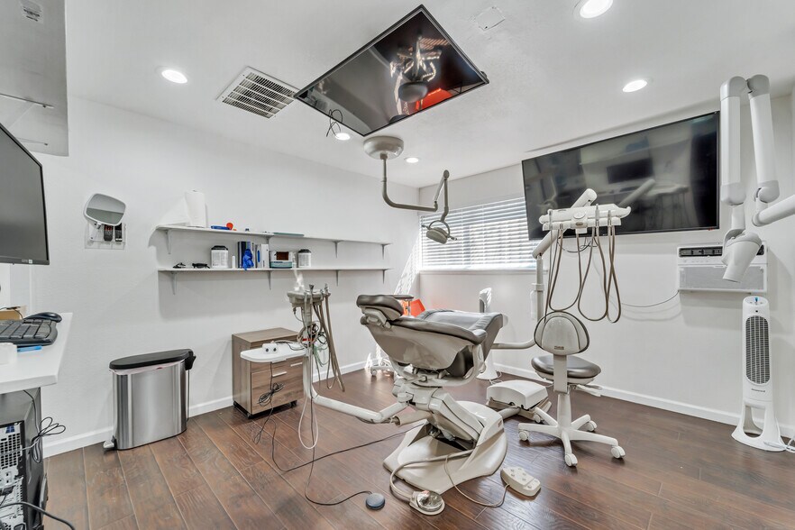 More Photos Of 556 N 1st St, San Jose Medical For Sale