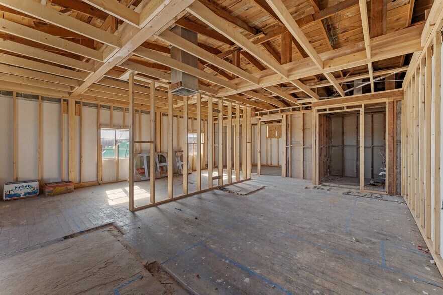 More Photos Of 176 E Wickenburg Way, Wickenburg Movie Theatre For Sale