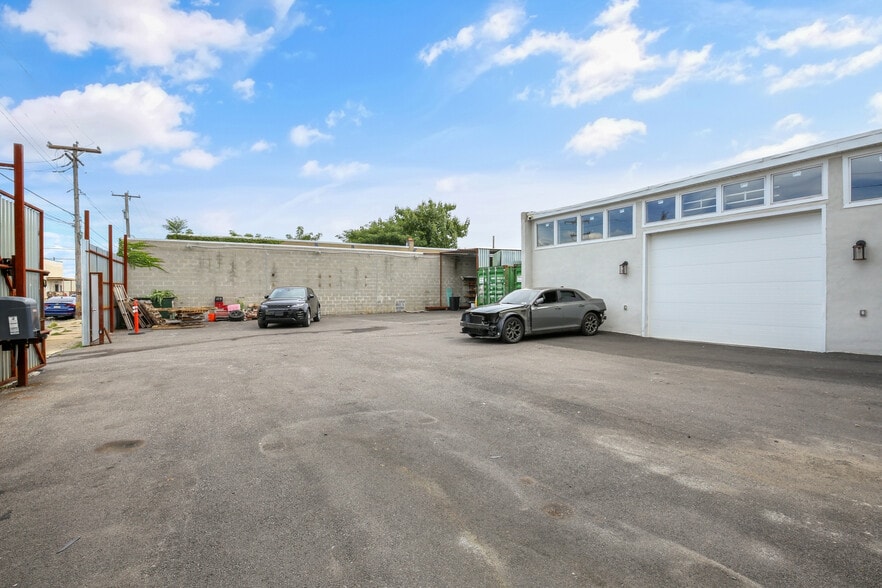 More Photos Of 3317-3341 Gaul St, Philadelphia Service For Sale