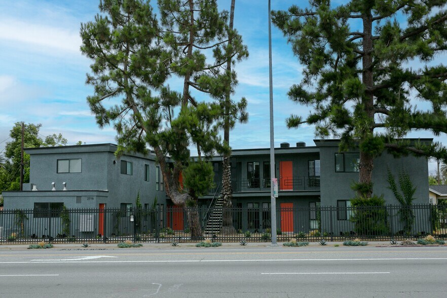 Primary Photo Of 2716 S La Brea Ave, Los Angeles Apartments For Sale