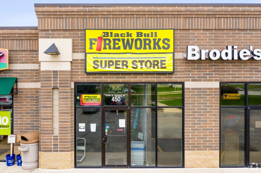 More Photos Of 1741 E Geneva St, Delavan General Retail For Lease