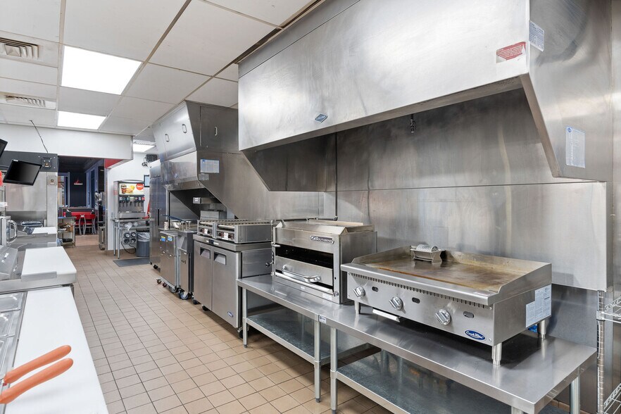 More Photos Of 205 18th St, Kalispell Fast Food For Sale