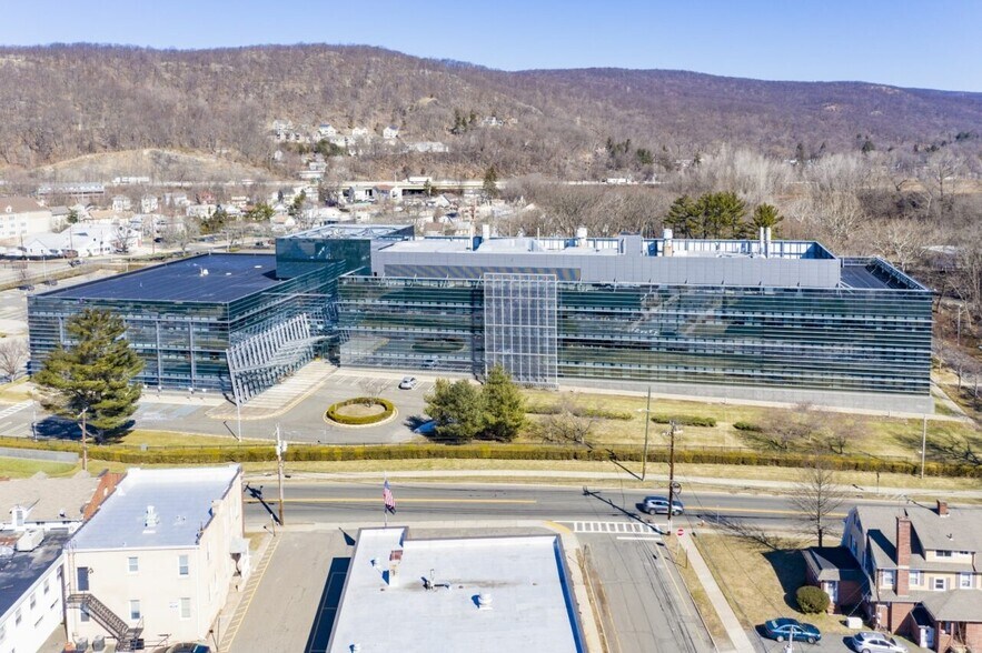 More Photos Of 1 Avon Pl, Suffern Manufacturing For Sale