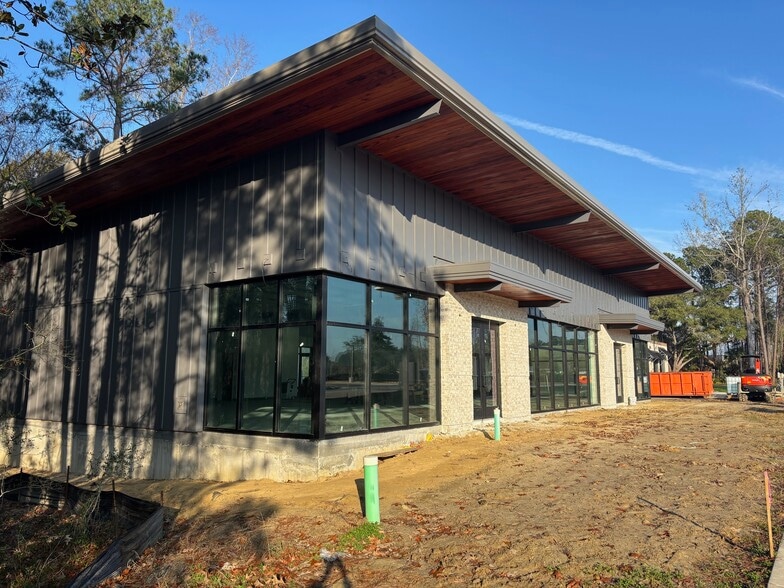 Primary Photo Of 355 Faison Rd, Mount Pleasant General Retail For Lease