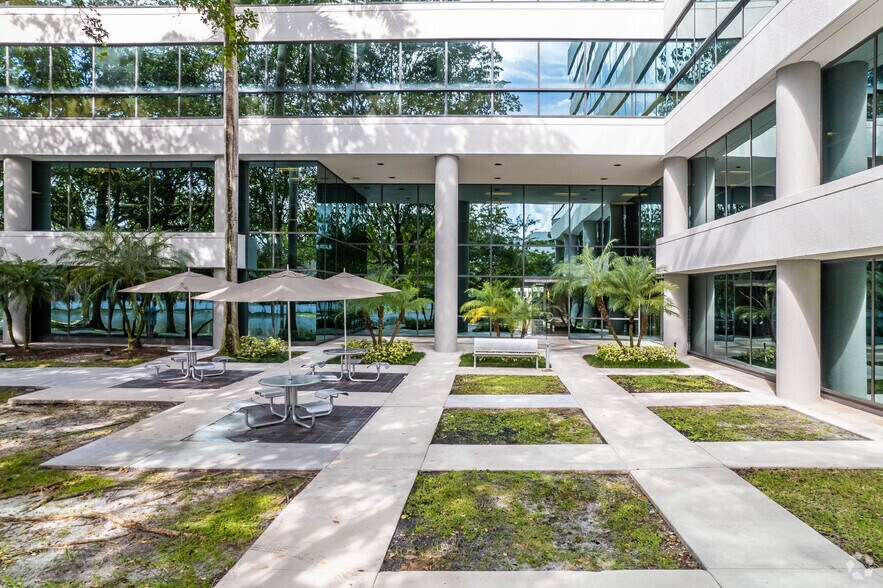 More Photos Of 600 N Pine Island Rd, Plantation Office For Lease