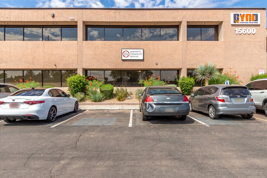 More Photos Of 15600-15650 N Black Canyon Hwy, Phoenix Office For Lease