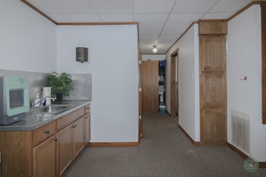 More Photos Of 3720 Wilbarger St, Vernon Flex For Sale