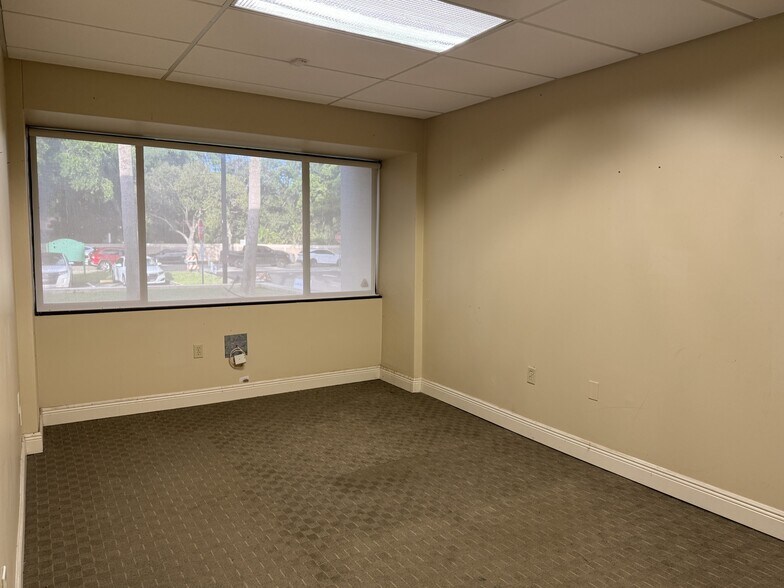 More Photos Of 15255 NW 82nd Ave, Miami Lakes General Retail For Lease