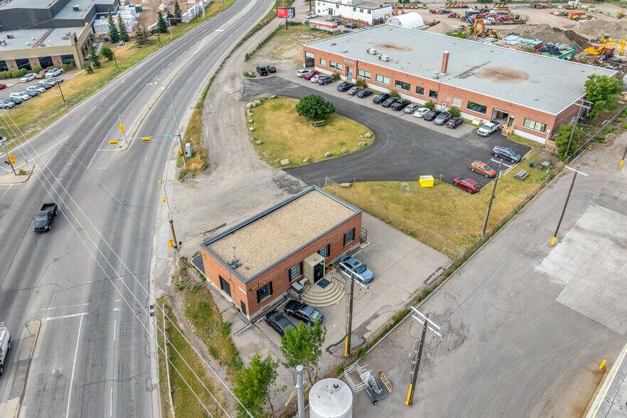 More Photos Of 2225 15th St SE, Calgary Warehouse For Sale