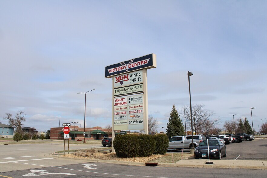 More Photos Of 201 N Victory Dr, Mankato General Retail For Lease