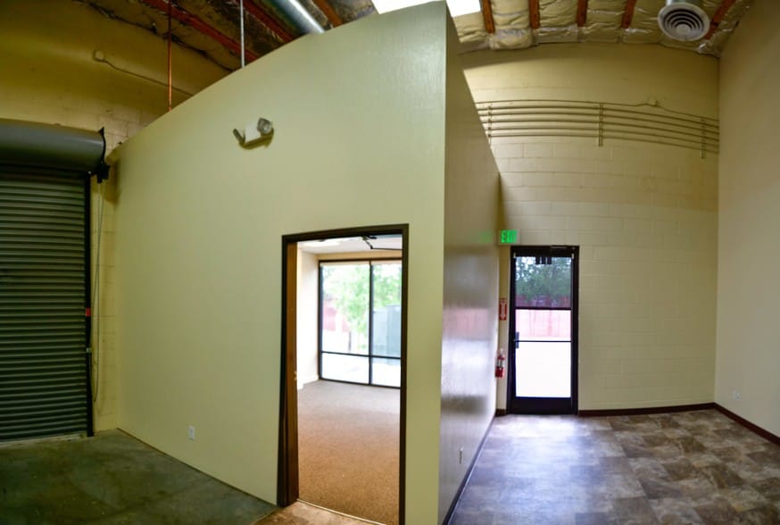 More Photos Of 600-620 S 18th St, Sparks Warehouse For Lease