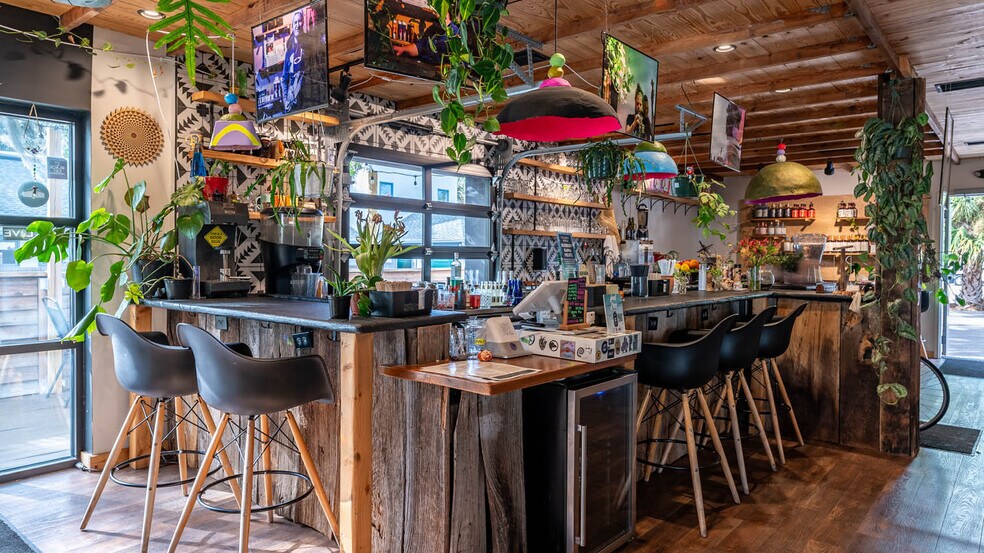 More Photos Of 2105 Park St, Jacksonville Office For Sale