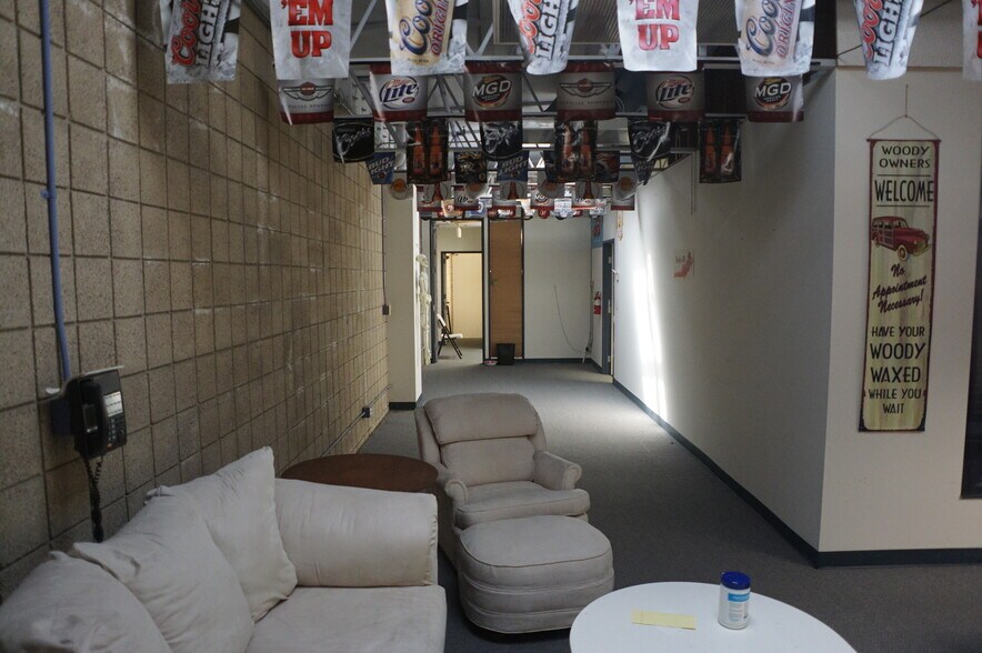 More Photos Of 15200 Mansel Ave, Lawndale Office For Lease