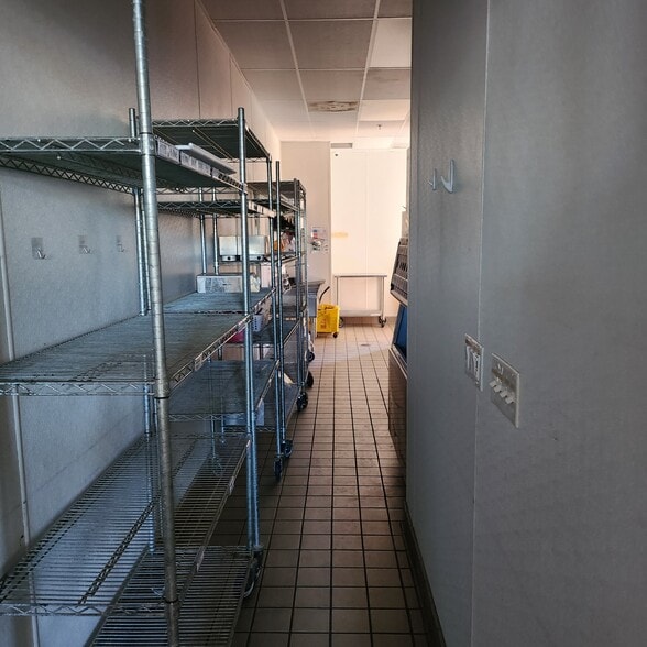 More Photos Of 1517 W Hebron Pkwy, Carrollton General Retail For Sale