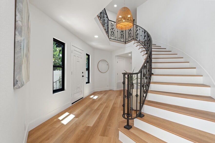 More Photos Of 6801 El Fuerte St, Carlsbad Apartments For Sale