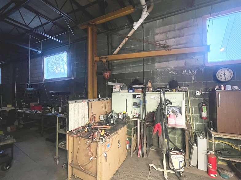 More Photos Of 1040 W 12th St, Erie Manufacturing For Sale